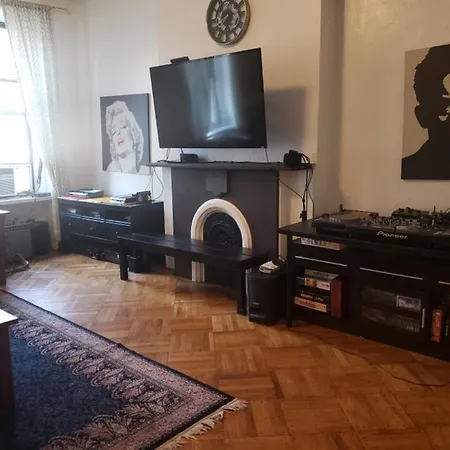 Private Room In East Village Apartment